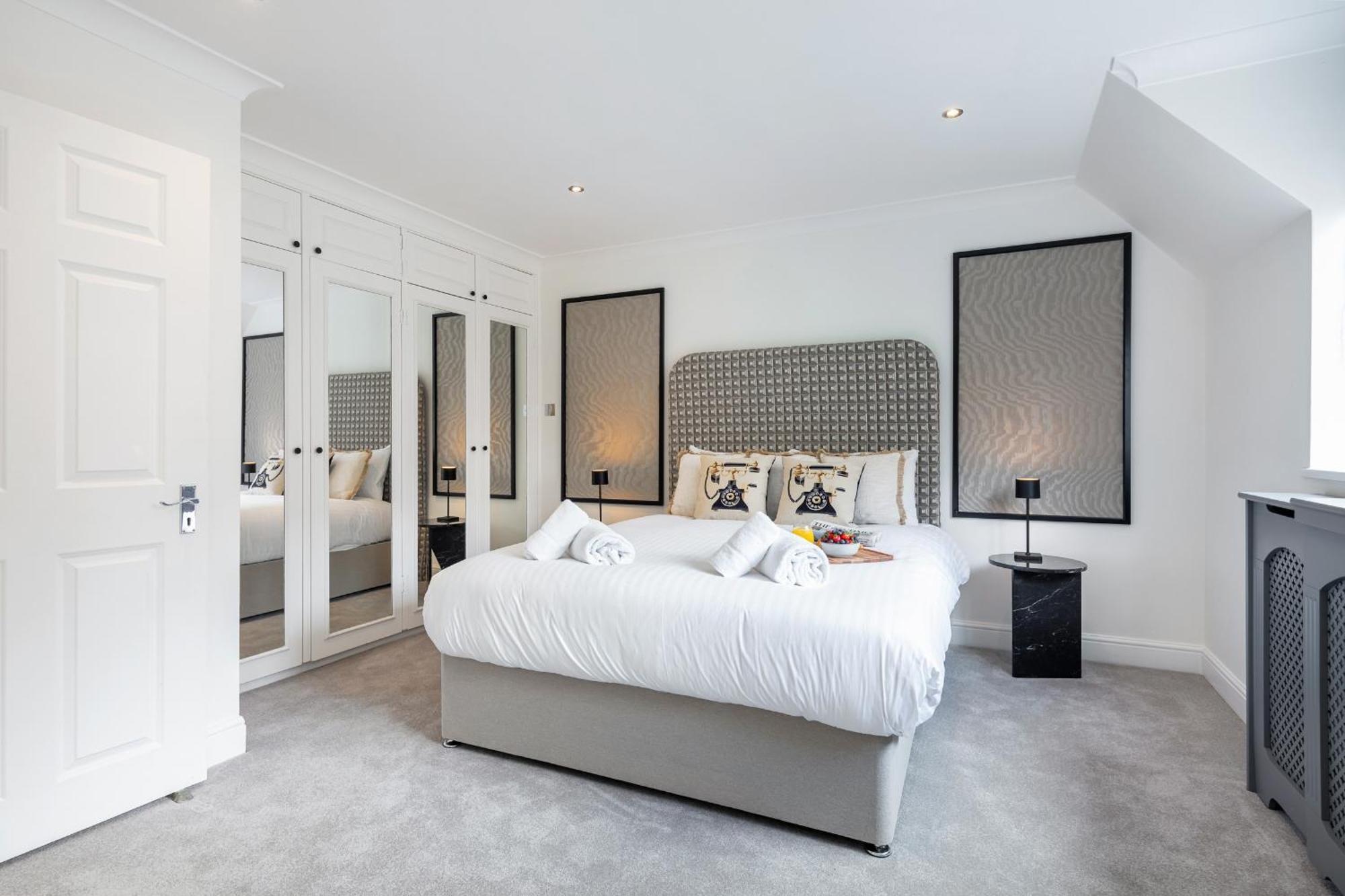 런던 Rare 4Beds Townhouse In Kensington With Patio 빌라 외부 사진