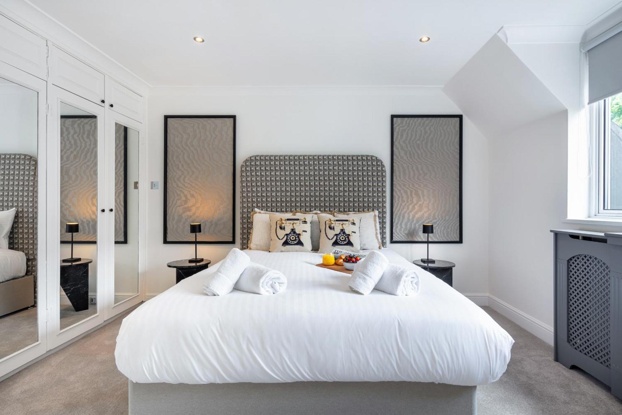 런던 Rare 4Beds Townhouse In Kensington With Patio 빌라 외부 사진