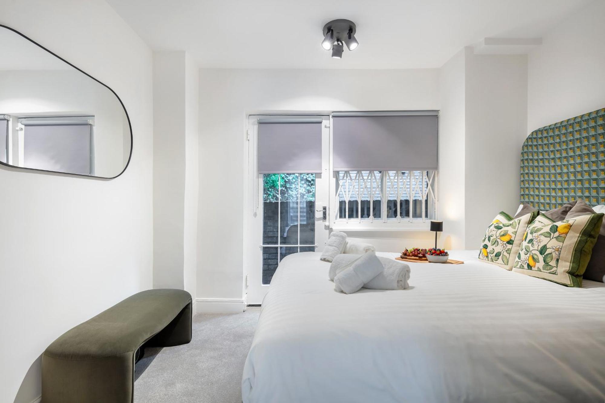 런던 Rare 4Beds Townhouse In Kensington With Patio 빌라 외부 사진